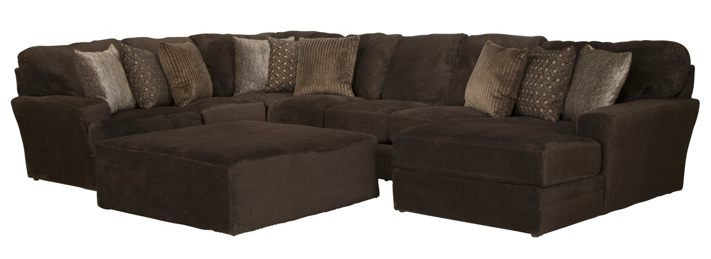 Mammoth - 3 Piece Sectional With Cocktail Ottoman (RSF Chaise) - Chocolate