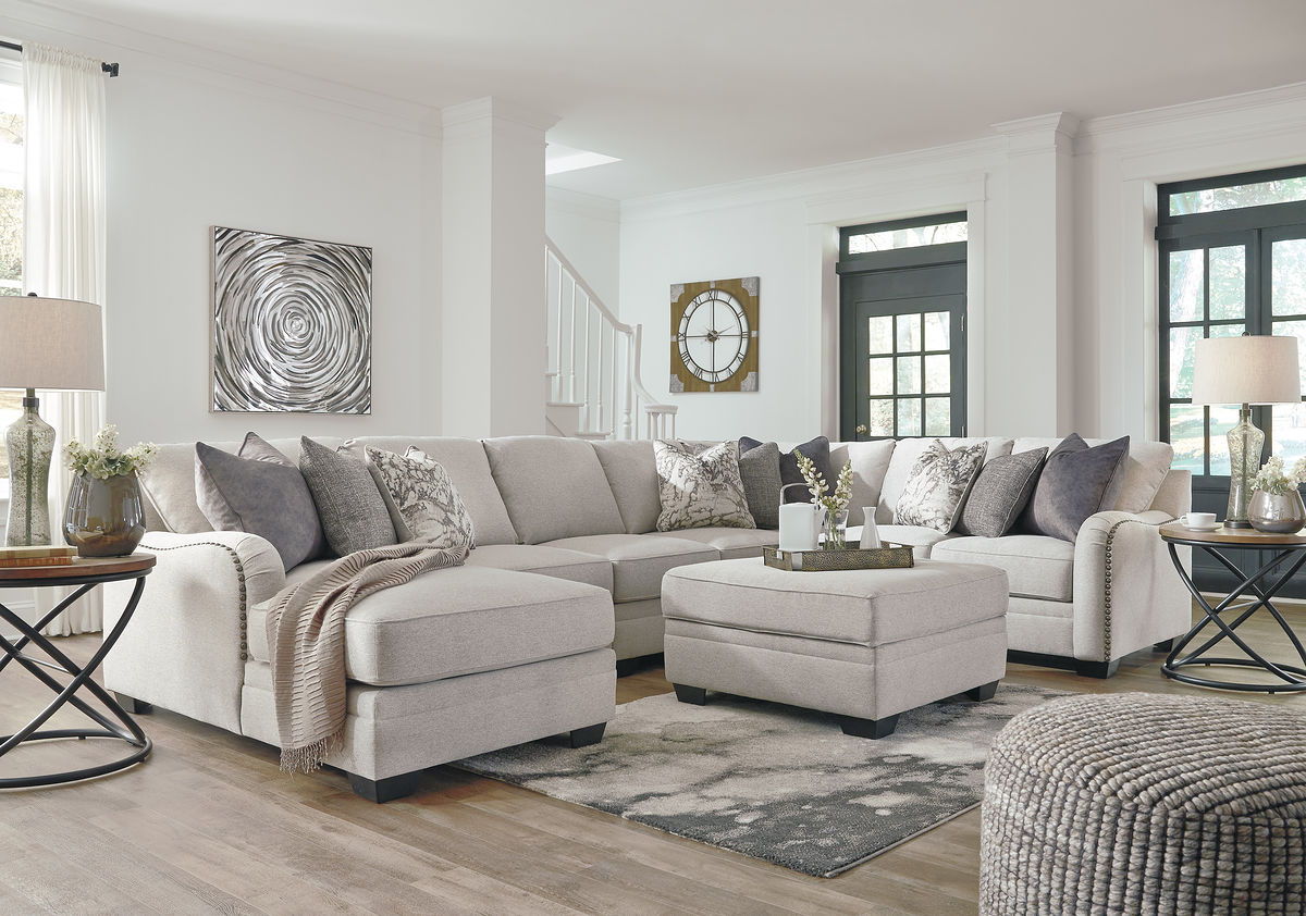 Dellara - Sectional Set