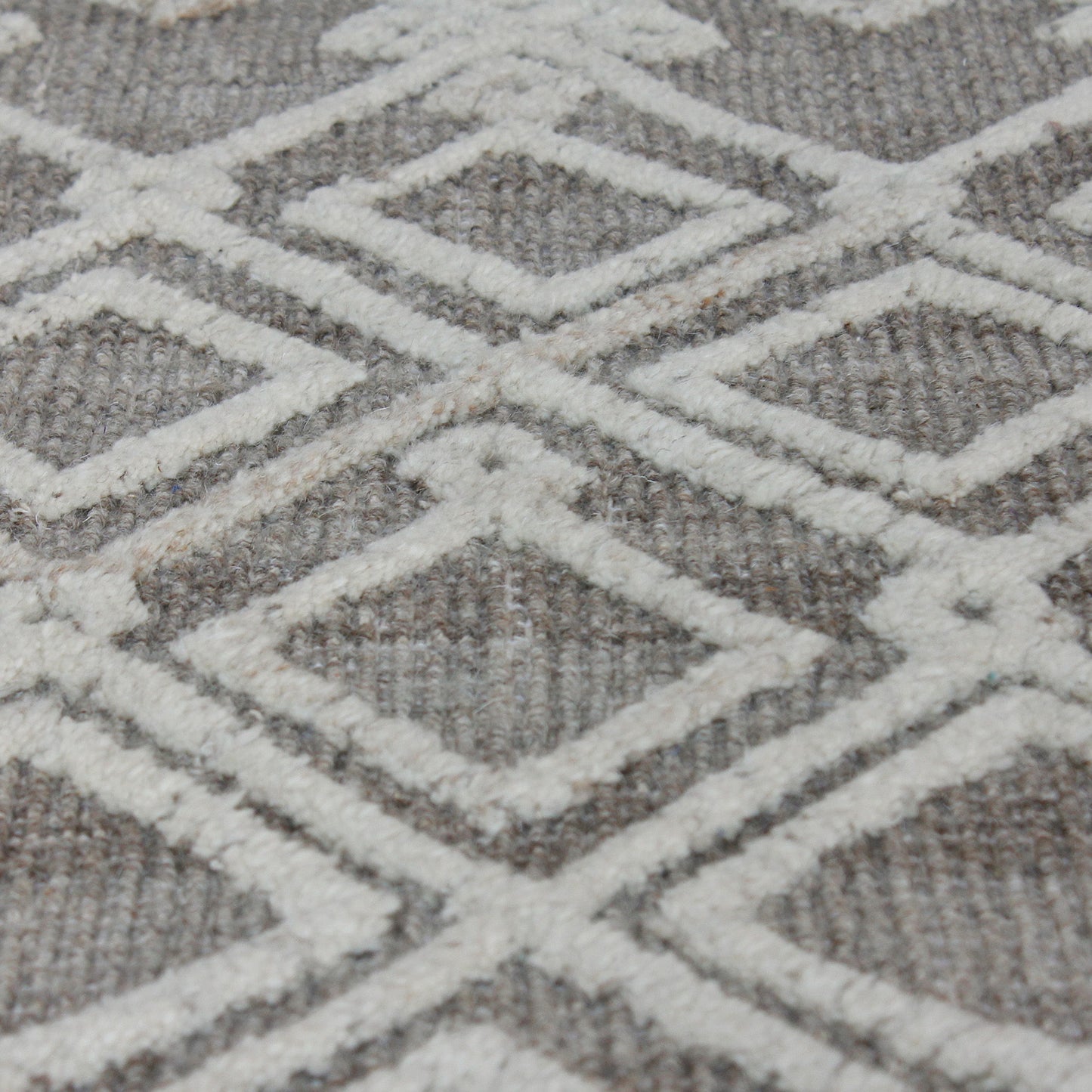 Sieano - 9 X 12 Rug - Gray-Ivory