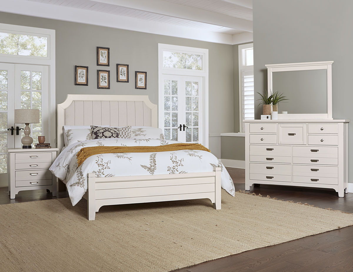 Bungalow - Upholstered Bed